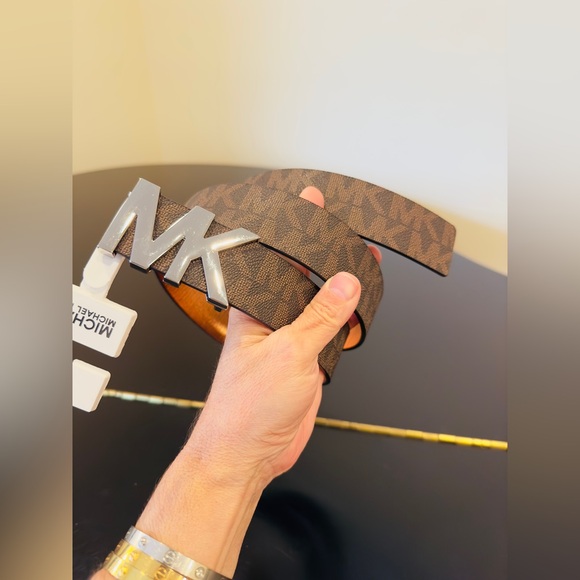 NWT Authentic Luxury Minimalist Michael Kors Monogram Belt - Picture 3 of 17